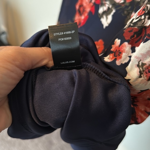 Lulus Shifting Dears Navy Floral Cold Shoulder Long Sleeve Dress Women Large NEW - Picture 6 of 10